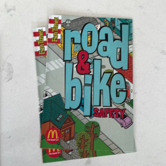 The Official Magazine of Ronald McDonald (13) & Eye Spy Bingo Sheets (6) - Picture 4 of 16